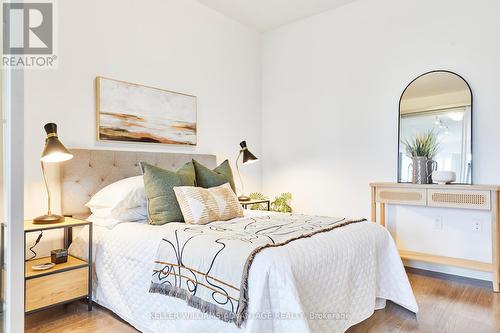 Lph17 - 160 Vanderhoof Avenue, Toronto, ON - Indoor Photo Showing Bedroom