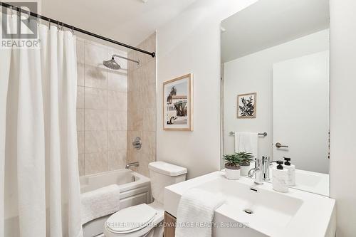 Lph17 - 160 Vanderhoof Avenue, Toronto, ON - Indoor Photo Showing Bathroom