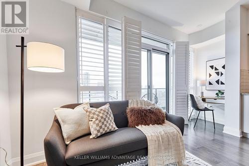 Lph17 - 160 Vanderhoof Avenue, Toronto, ON - Indoor Photo Showing Living Room