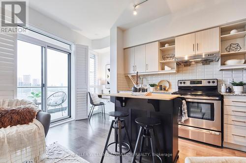 Lph17 - 160 Vanderhoof Avenue, Toronto, ON - Indoor Photo Showing Kitchen With Stainless Steel Kitchen With Upgraded Kitchen