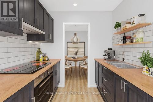 99 - 1624 Bloor Street, Mississauga, ON - Indoor Photo Showing Kitchen