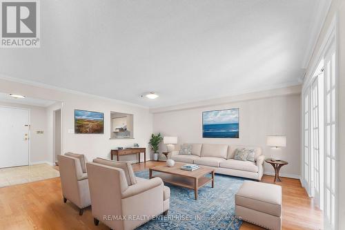 607 - 228 Bonis Avenue, Toronto, ON - Indoor Photo Showing Living Room