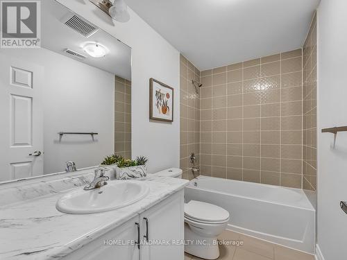 100 Christine Elliot Avenue, Whitby, ON - Indoor Photo Showing Bathroom