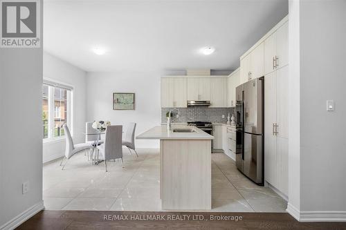 13 Tea Rose Road, Brampton, ON - Indoor Photo Showing Kitchen