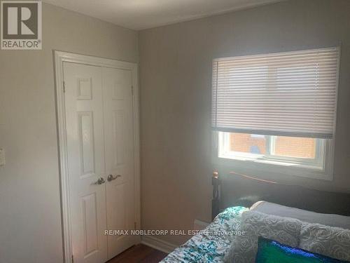 6 - 362 Elgin Court, Oshawa, ON - Indoor Photo Showing Bedroom