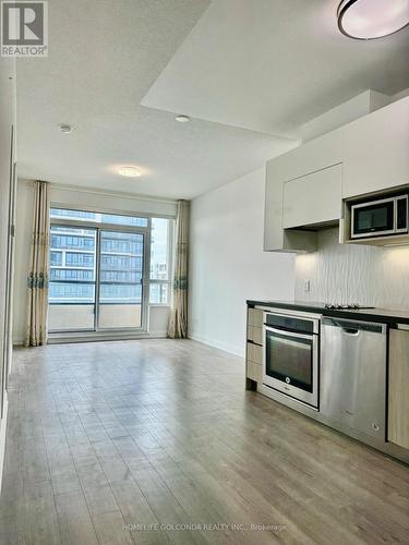 2109 - 15 Water Walk Drive, Markham, ON - Indoor Photo Showing Kitchen