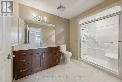 116 - 460 William Graham Drive, Aurora, ON - Indoor Photo Showing Bathroom