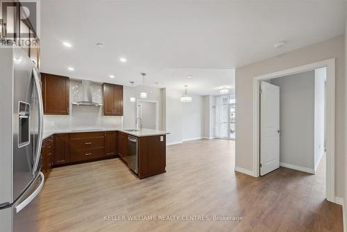 116 - 460 William Graham Drive, Aurora, ON - Indoor Photo Showing Kitchen