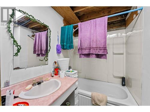 6825 Savona Access Road, Kamloops, BC - Indoor Photo Showing Bathroom