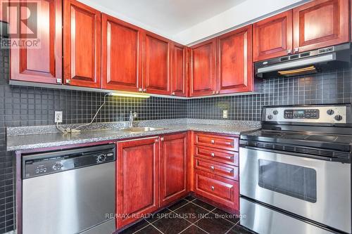 1002 - 25 Trailwood Drive, Mississauga, ON - Indoor Photo Showing Kitchen