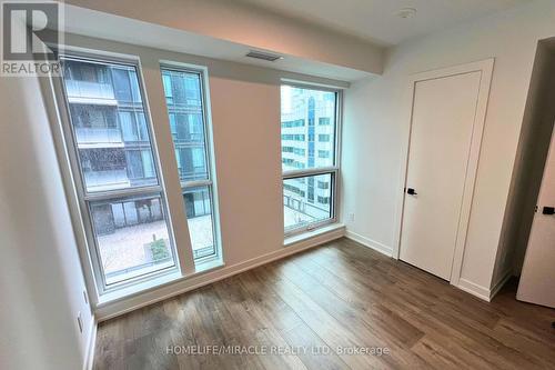 905 - 327 King Street W, Toronto, ON - Indoor Photo Showing Other Room