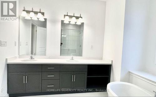 9 - 2119 Lillykin Street, Oakville, ON - Indoor Photo Showing Bathroom