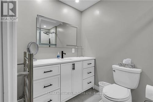 1402 Holy Cross Boulevard, Cornwall, ON - Indoor Photo Showing Bathroom