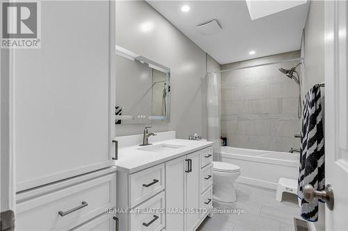 1402 Holy Cross Boulevard, Cornwall, ON - Indoor Photo Showing Bathroom