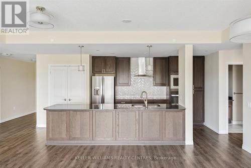 618 - 460 William Graham Drive, Aurora, ON - Indoor Photo Showing Kitchen