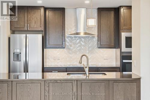 618 - 460 William Graham Drive, Aurora, ON - Indoor Photo Showing Kitchen