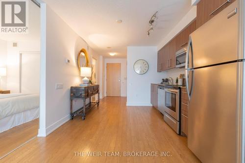 505 - 1048 Broadview Avenue, Toronto, ON - Indoor Photo Showing Kitchen