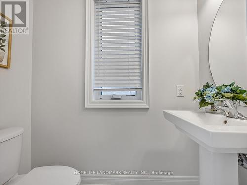 100 Christine Elliott Avenue, Whitby, ON - Indoor Photo Showing Bathroom