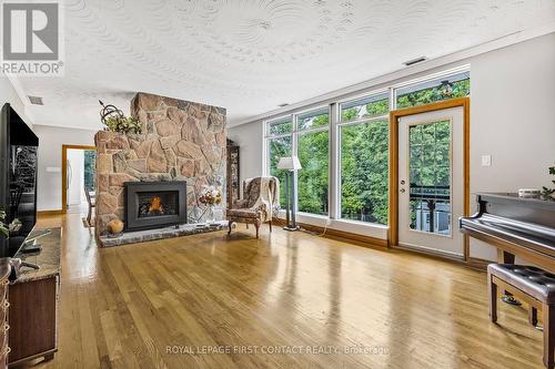 4 Brookdale Drive, Barrie, ON - Indoor Photo Showing Living Room With Fireplace