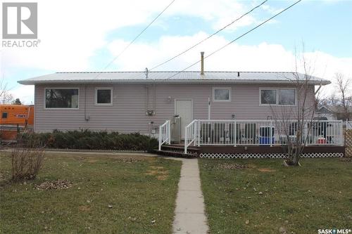 209 3Rd Avenue E, Lampman, SK - Outdoor With Deck Patio Veranda