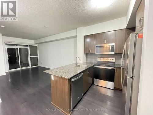 517 - 1603 Eglinton Avenue W, Toronto, ON - Indoor Photo Showing Kitchen