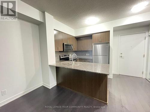 517 - 1603 Eglinton Avenue W, Toronto, ON - Indoor Photo Showing Kitchen