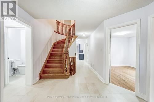 3 Creekview Avenue, Richmond Hill, ON - Indoor Photo Showing Other Room