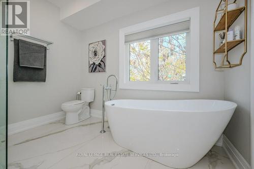 1325 Sheldon Avenue, Oakville, ON - Indoor Photo Showing Bathroom