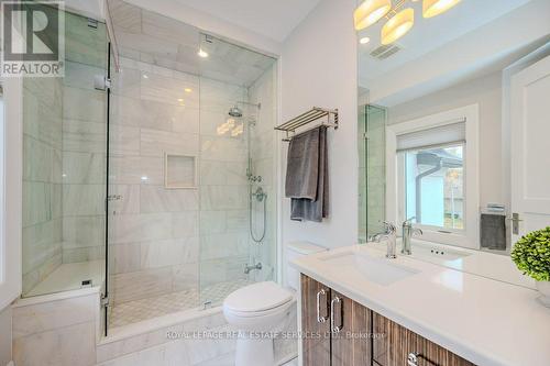 1325 Sheldon Avenue, Oakville, ON - Indoor Photo Showing Bathroom