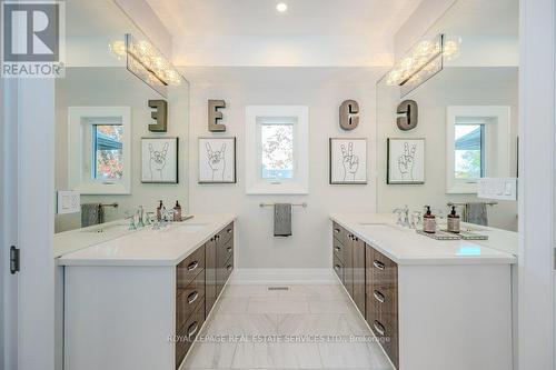 1325 Sheldon Avenue, Oakville, ON - Indoor Photo Showing Bathroom