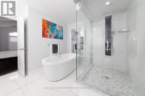 17 Narbonne Crescent, Hamilton, ON - Indoor Photo Showing Bathroom