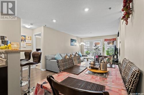 4110 108 Willis Crescent, Saskatoon, SK - Indoor Photo Showing Living Room