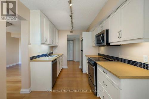 1304 - 185 Ontario Street, Kingston (Central City East), ON - Indoor Photo Showing Kitchen With Double Sink