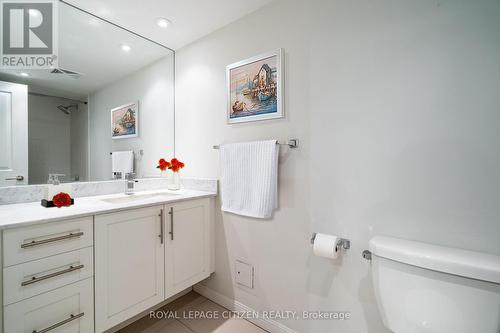 705 - 85 East Liberty Street, Toronto, ON - Indoor Photo Showing Bathroom