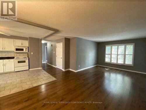 164 Letitia Street, Barrie, ON - Indoor Photo Showing Kitchen