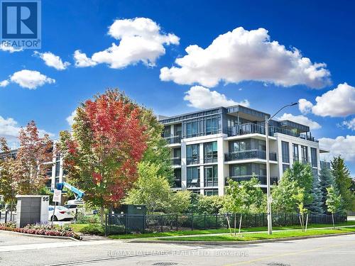 110 - 95 North Park Road, Vaughan, ON - Outdoor