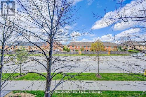 110 - 95 North Park Road, Vaughan, ON - Outdoor