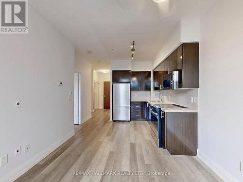 110 - 95 North Park Road, Vaughan, ON - Indoor Photo Showing Kitchen With Upgraded Kitchen