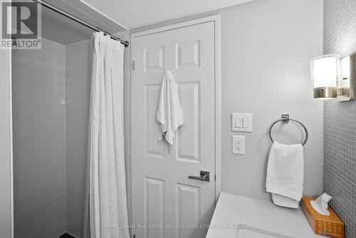 306 - 47 St Clair Avenue W, Toronto, ON - Indoor Photo Showing Bathroom