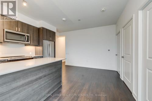 3306 - 8 Nahani Way, Mississauga, ON - Indoor Photo Showing Kitchen