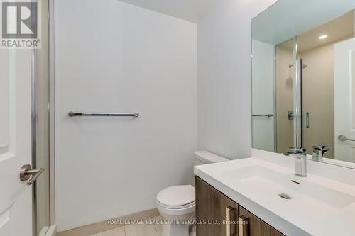 3306 - 8 Nahani Way, Mississauga, ON - Indoor Photo Showing Bathroom