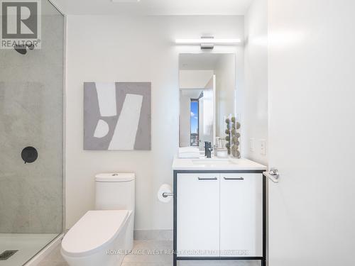 713 - 1808 St Clair Avenue W, Toronto, ON - Indoor Photo Showing Bathroom