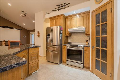 61 Carleton Drive, Steinbach, MB - Indoor Photo Showing Kitchen