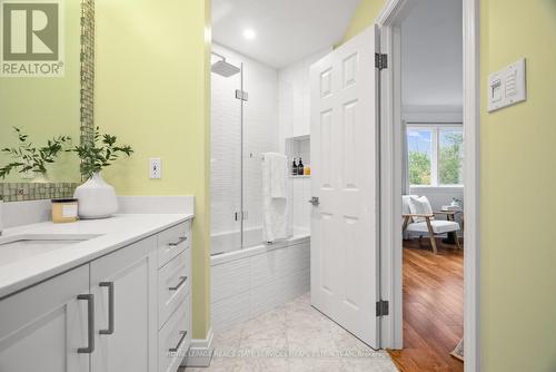 90 Sutherland Drive, Toronto, ON - Indoor Photo Showing Bathroom