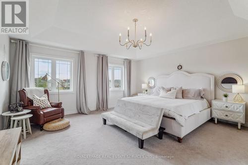 21 Mckay Avenue, New Tecumseth, ON - Indoor Photo Showing Bedroom