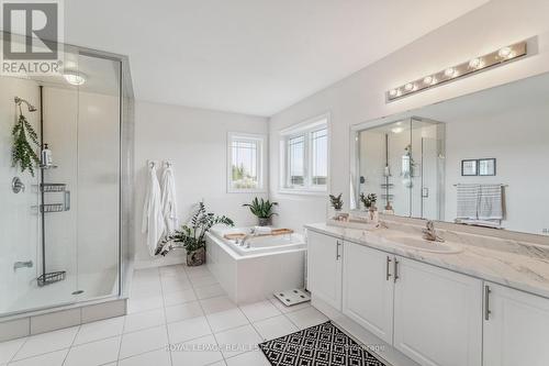 21 Mckay Avenue, New Tecumseth, ON - Indoor Photo Showing Bathroom