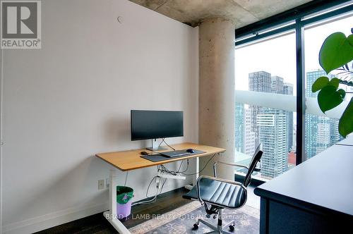 2906 - 224 King Street W, Toronto, ON - Indoor Photo Showing Office