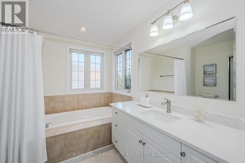 21 - 254 Summerfield Drive, Guelph, ON - Indoor Photo Showing Bathroom