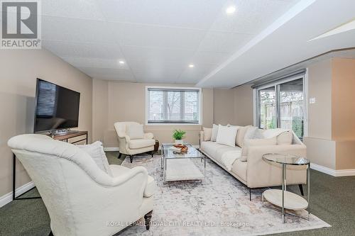 21 - 254 Summerfield Drive, Guelph, ON - Indoor Photo Showing Living Room