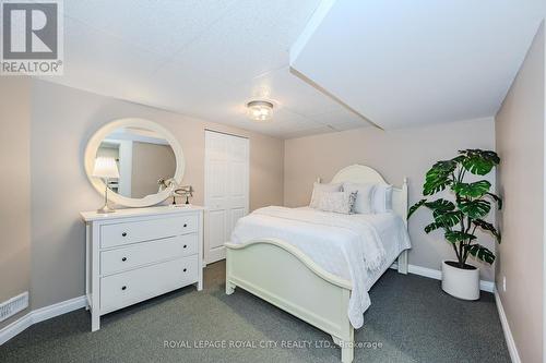 21 - 254 Summerfield Drive, Guelph, ON - Indoor Photo Showing Bedroom